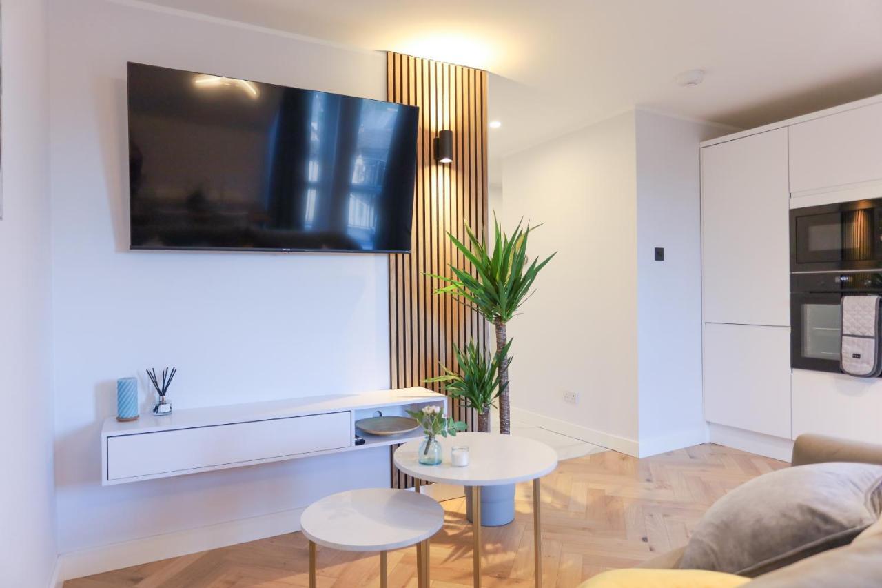 Luxurious City Centre Apartment Пърт Екстериор снимка