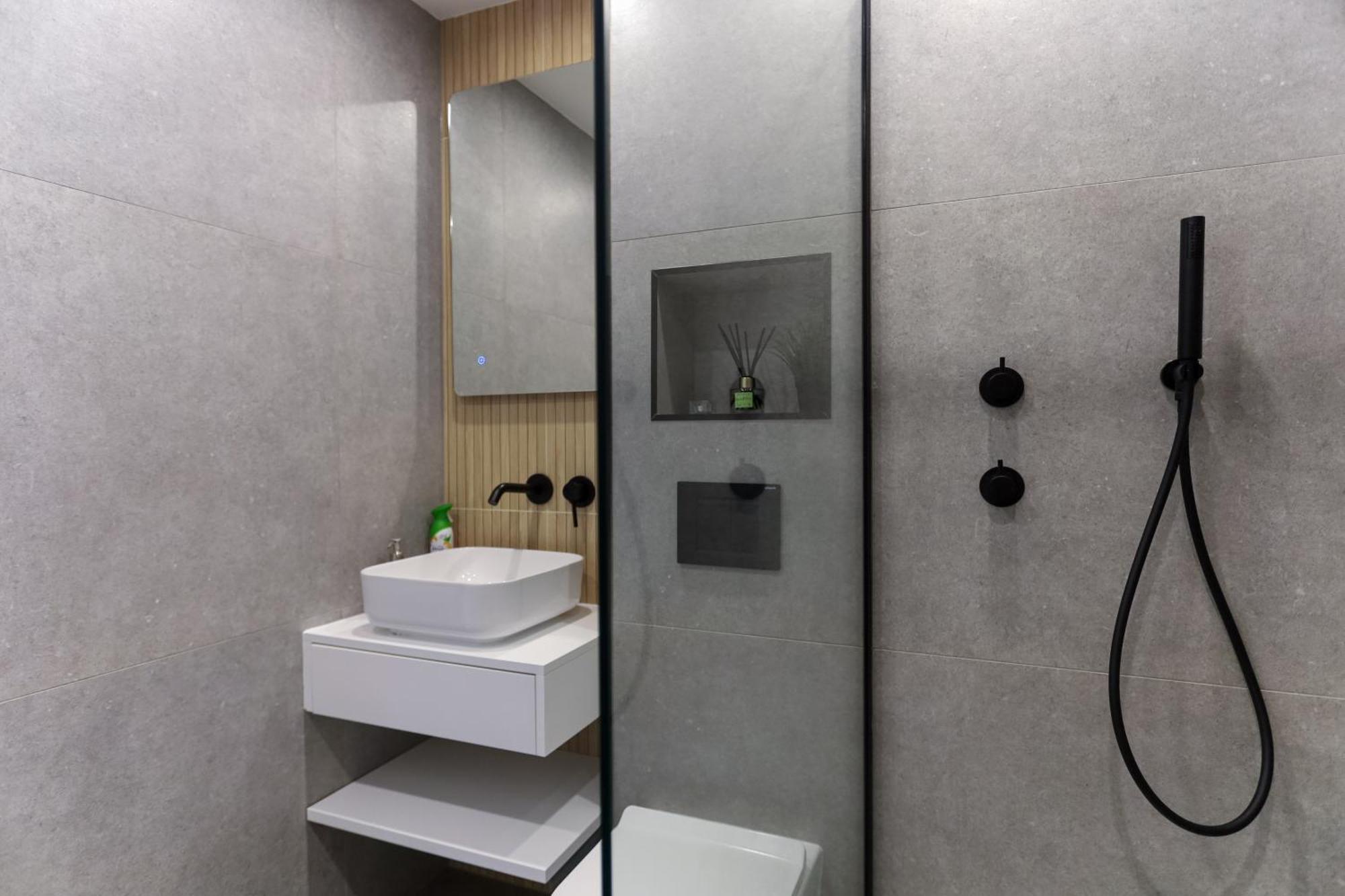 Luxurious City Centre Apartment Пърт Екстериор снимка